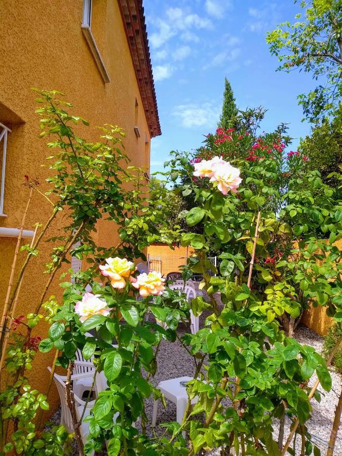 Le Paquebot Bed & Breakfast Villetelle Exterior foto